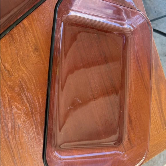 Pyrex Vintage Cranberry Baking Dish Set w/ 8” Square & 11” x 7.5” Rectangle Pans - Picture 9 of 16